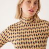 Women Frank And Oak T-Shirts & Tops | The Printed Short Sleeve Mockneck In Daisy